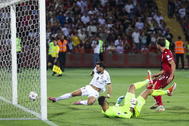 Um Tigran a tentar arranhar (as notas da Arménia)