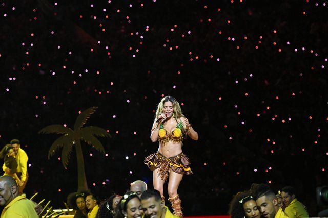 Cantora colombiana Karol G atuou ao intervalo do Los Angeles Chargers-Kansas City Chiefs