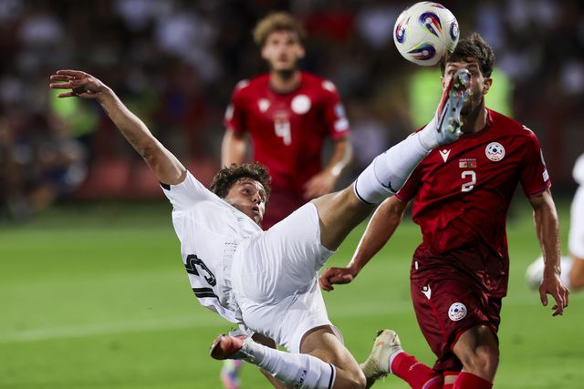 João Neves ensaiou um golo de bicicleta diante da Arménia