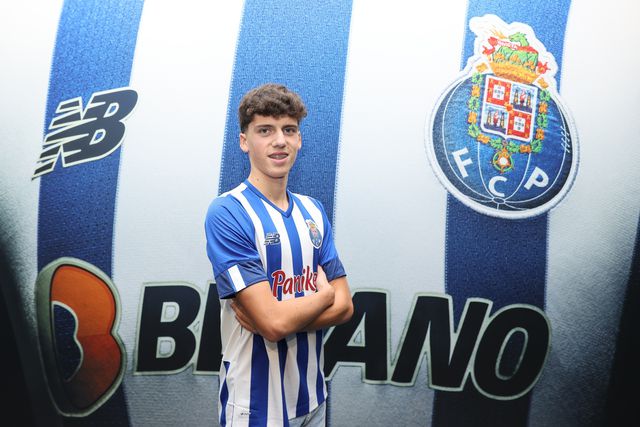 FC Porto B: Gil Martins operado ao menisco