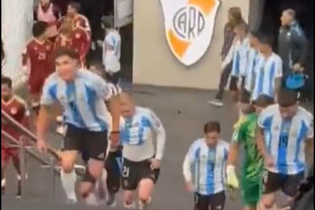 Argentina: Messi despediu-se dos jogos em casa aos empurrões no túnel