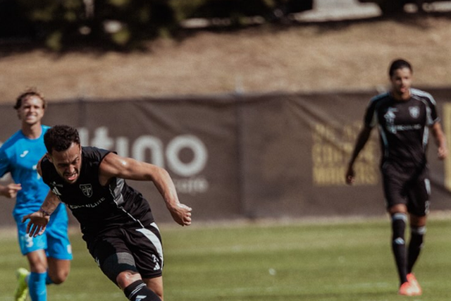 Antigo internacional português abriu o ativo no teste ante o 1. Dezembro (Foto: Casa Pia)