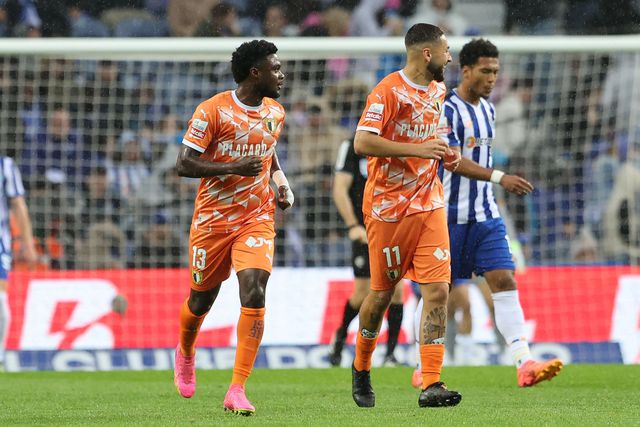 Famalicão: Pedro Bondo reencontra o leão com firmeza