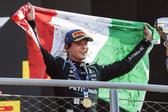 Kimi Antonelli (Mercedes) triunfa perante os compatriotas em Monza