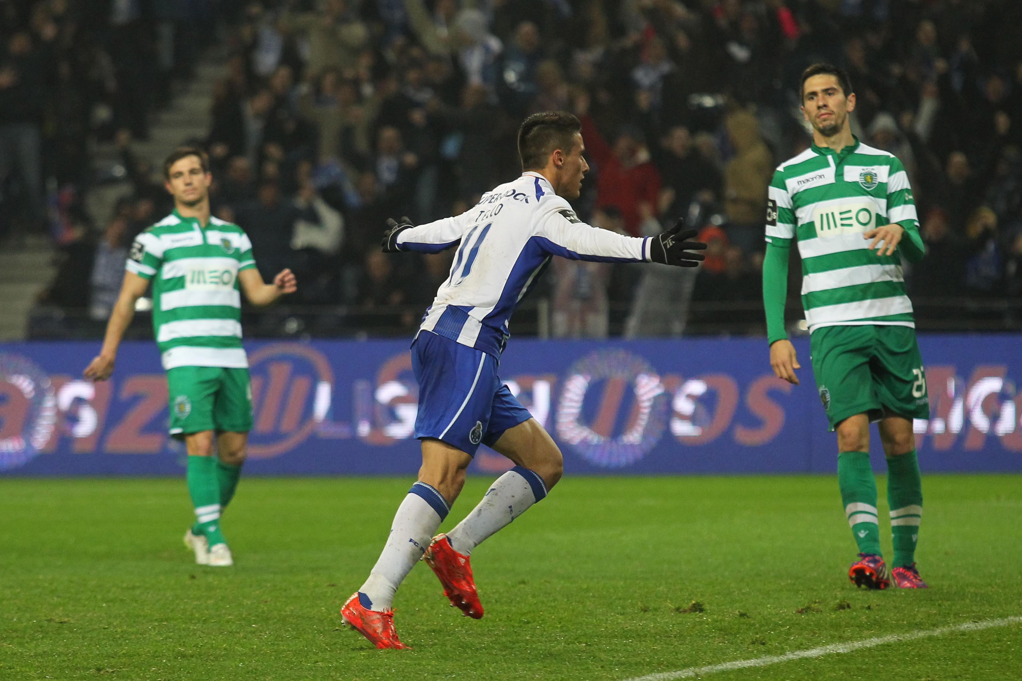 Tello festeja golo apontado em clássico - Foto: A BOLA