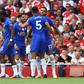 Pedro neto celebra com Morgan Rogers o golo madrugador em Londres - FOTO:IMAGO