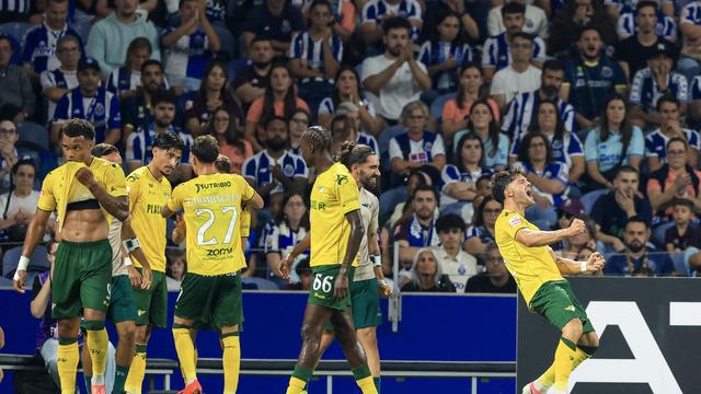 Dinis Pinto ainda colocou o Moreirense em vantagem no Dragão, mas o FC Porto acabou por dar a volta — Foto: José Coelho/LUSA