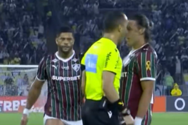Momento de tensão no Fluminense-Vasco