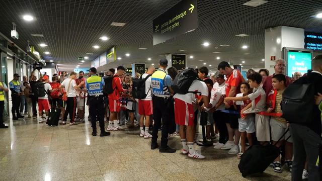 Do carinho às lágrimas: Benfica despede-se da Madeira