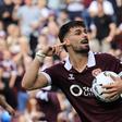 Cláudio Braga marca e lança o Hearts para a reviravolta