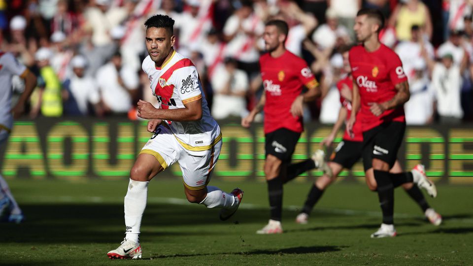 Casa de Falcao assaltada enquanto ele jogava