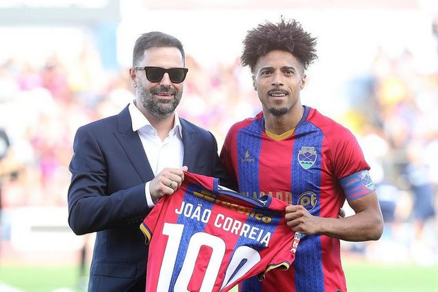 Destaques do Chaves: João Correia animou