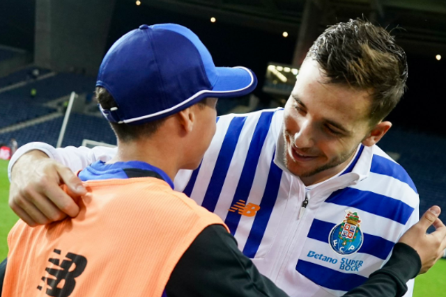 Nico oferece prémio de homem do jogo a apanha-bolas