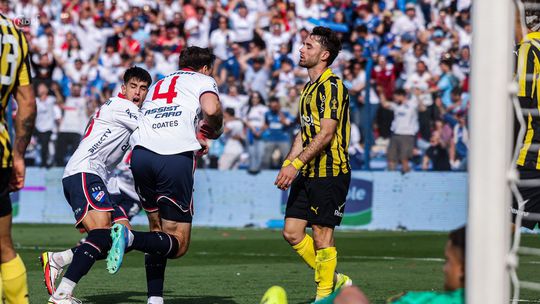 Coates marca e Nacional vence clássico contra Peñarol