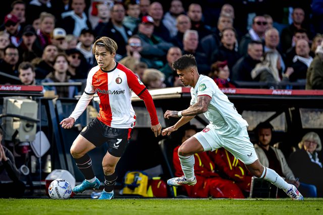 Atenção Benfica: Feyenoord de sotaque asiático vence Twente em Roterdão