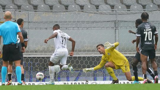 Destaques do Vitória de Guimarães: Gustavo Silva bisa em tarde inglória