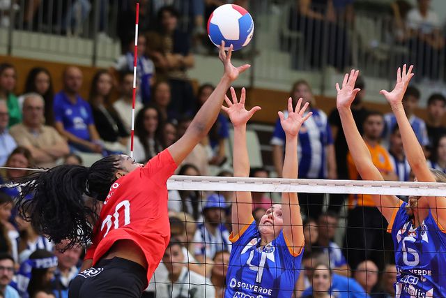 FC Porto vence Benfica em clássico... que não queria terminar