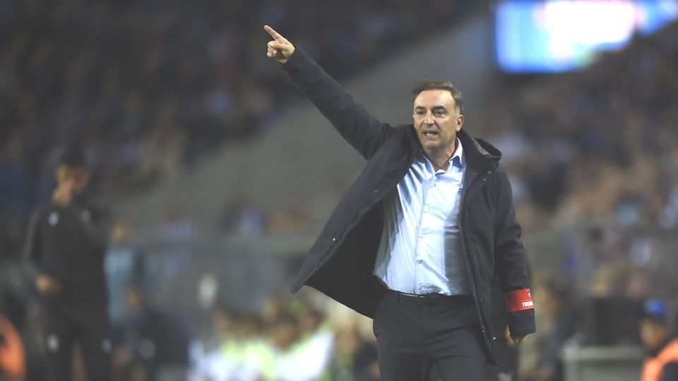 Carlos Carvalhal: «Vamos trabalhar e reaparecer mais fortes»