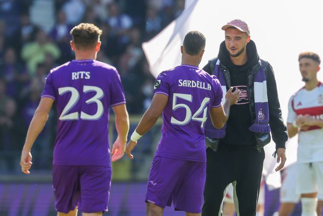Debast homenageado no Anderlecht