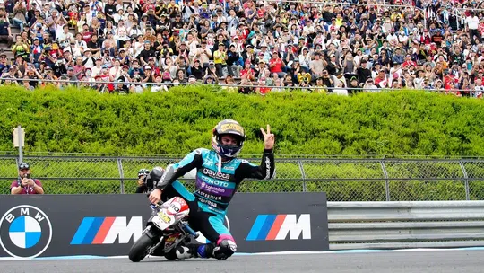 David Alonso torna-se o primeiro colombiano campeão do Mundo de Moto3