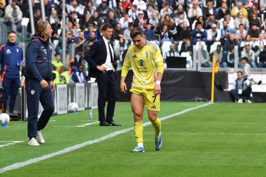 Vídeo: Francisco Conceição expulso por simulação no empate da Juventus