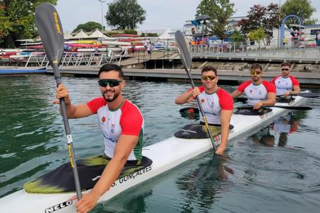 A embarcação K4 500 que participou nos Mundiais de Milão de canoagem em 2025 promete lutar pelo pódio no Canadá         Foto FPC