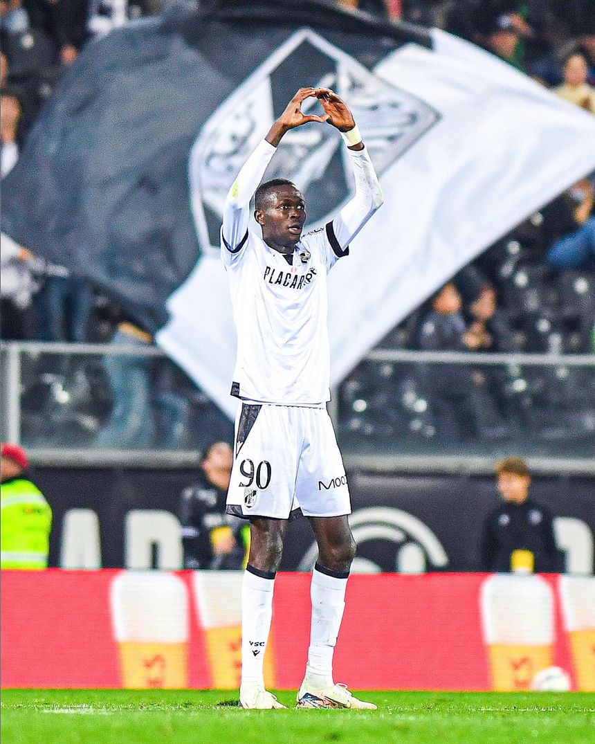 Alioune Ndoye, avançado senegalês de 24 anos do Vitória Sport Clube - Foto: LIGA PORTUGAL