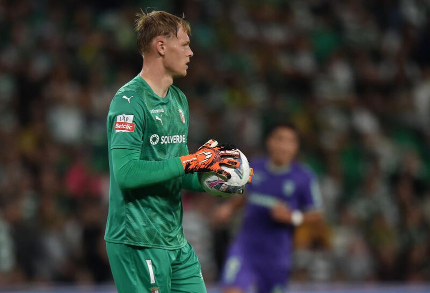 Dono da baliza dos arsenalistas sonha com a estreia pela principal seleção do seu país - Foto: Miguel Nunes