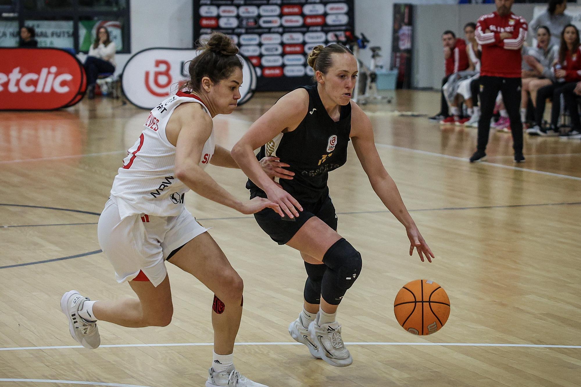 Jogo entre Benfica e Quinta dos Lombos para a Supertaça feminina de basquetebol 2025. Foto FPB