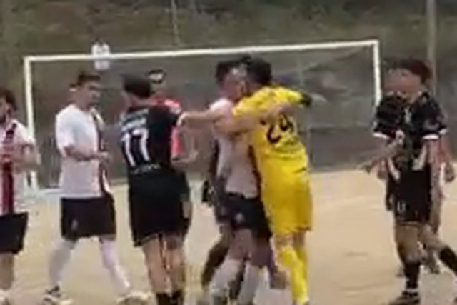 Cena de pancadaria na distrital de Braga (vídeo)