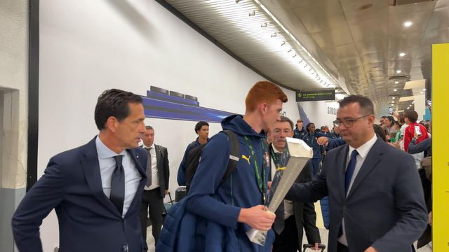 Receção apoteótica à Seleção sub-19 no Aeroporto de Lisboa