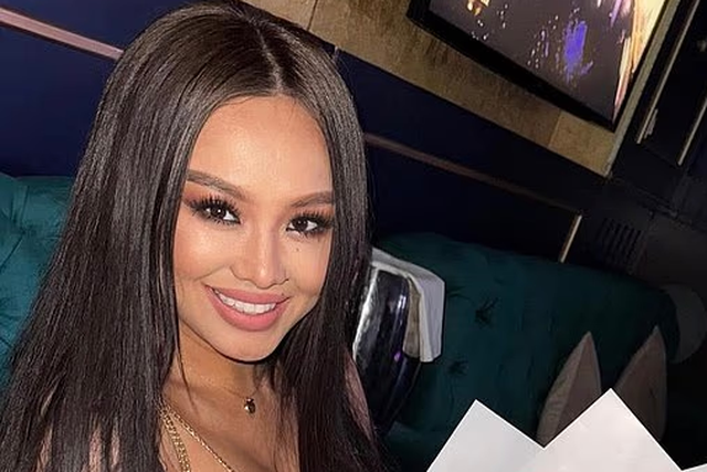 Mãe de jogador do Kairat torna-se viral depois do jogo com o Real Madrid