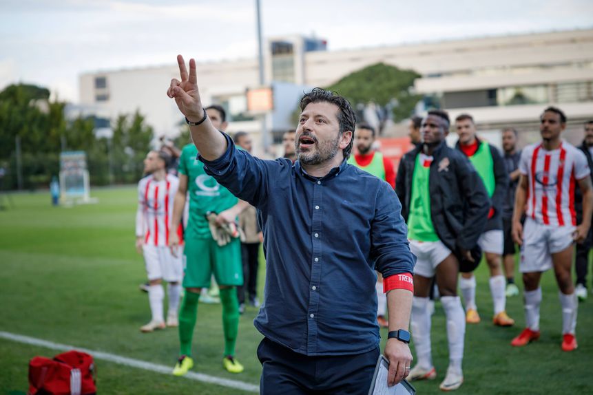 Carlos Fangueiro, ex-treinador do Leixões e Paços de Ferreira, ruma ao Chipre