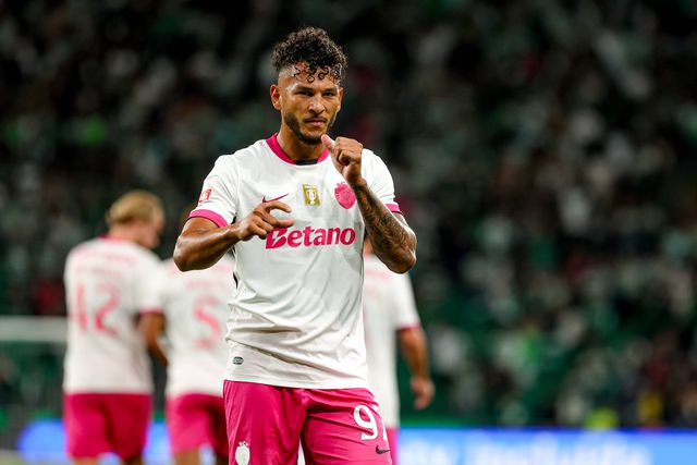 Luis Suárez tira bilhete para o Mundial 2026