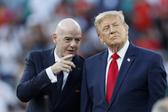 Prémio dado por Infantino a Donald Trump