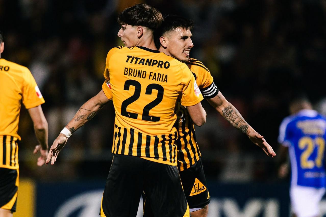 Silvério Júnio e Bruno Faria estão no Lusitânia de Lourosa desde os tempos da Liga 3 e sonham com... o principal escalão - Foto: D.R.