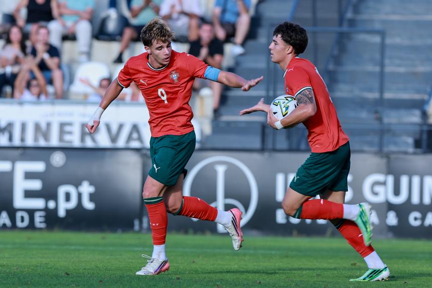 Afonso Ferreirinha brilhou nos sub-18 lusos com um 'hat trick' - Foto: FPF