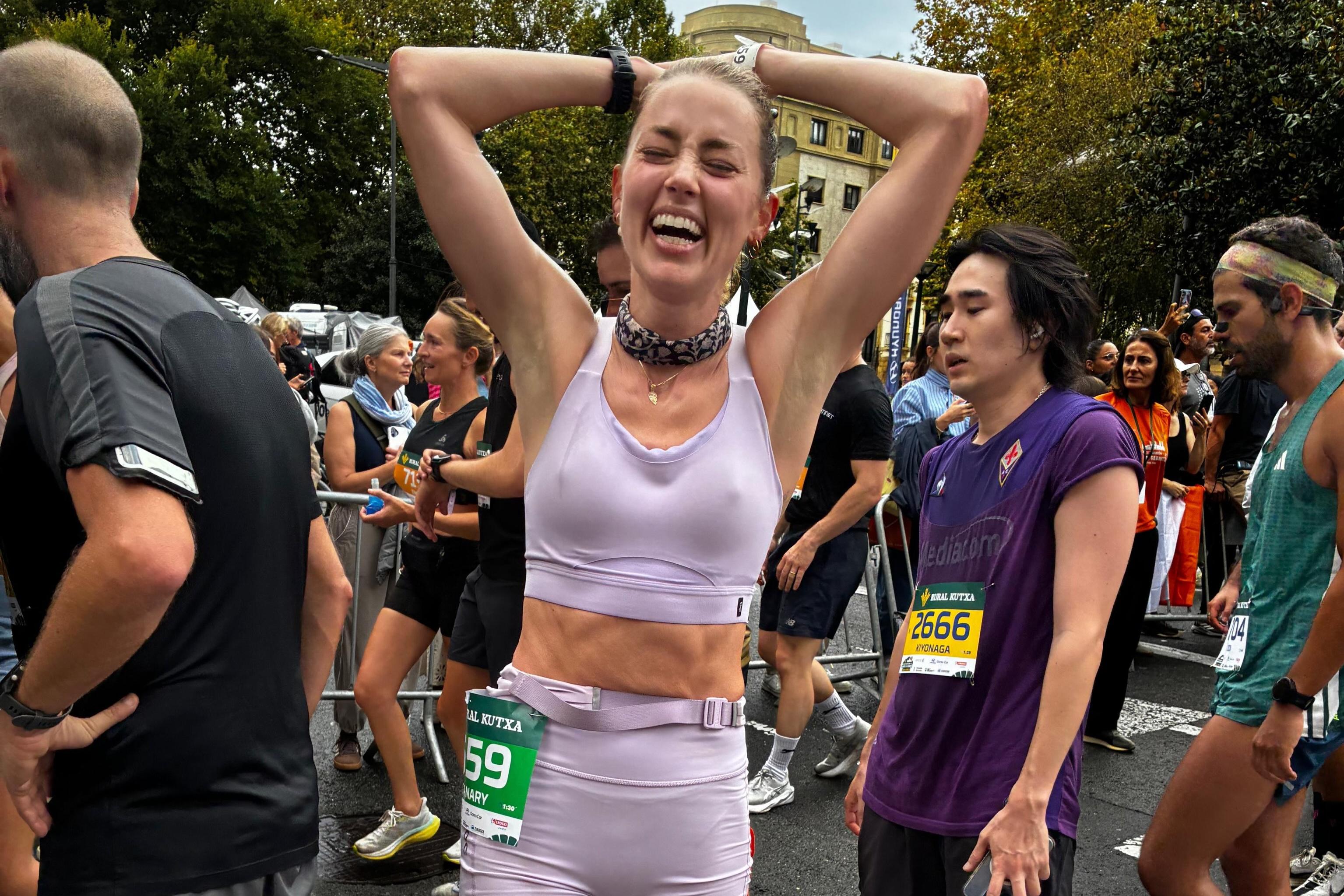 Amber Heard na meia-maratona de San Sebastian - foto: Instagram