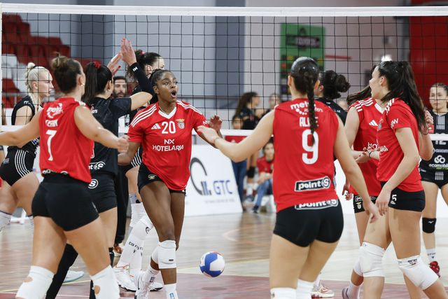 Águias regressam à Europa com vitória na Grécia