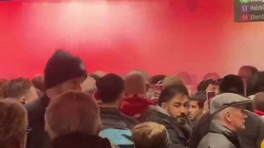 VÍDEO: estação de metro evacuada em Munique por causa de adeptos do Benfica