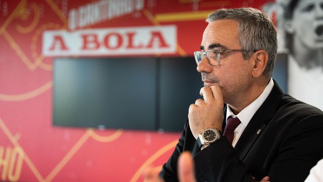 José Pereira da Costa, presidente da Mesa da Assembleia Geral do Benfica e candidato ao mesmo cargo pela lista de Rui Costa, esteve n'A BOLA TV - Foto: Breno Barison