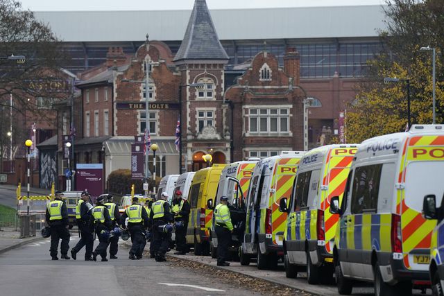 A polícia de Birmingham prepara-se para o jogo no Villa Park entre Aston Villa e Maccabi Tel Aviv