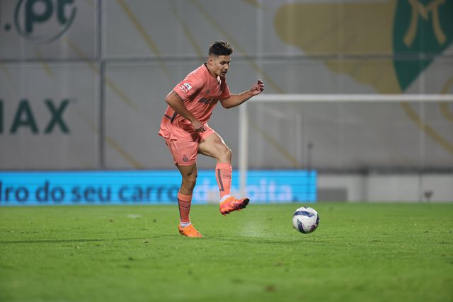 Francisco Moura começa no banco em Utrecht