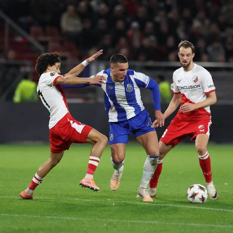 Dragão ferido! Notas que queimam