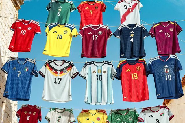 Adidas apresentou 22 camisolas