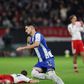 Borja Sainz fez, na recarga, o empate do FC Porto com o Utrecht - Foto: Catarina Morais/KAPTA+