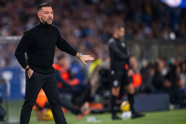 Francesco Farioli está de volta a solo neerlandês, onde treinou o Ajax