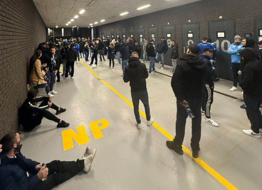 Adeptos do FC Porto que tinham sido detidos em Utreque já foram libertados - Foto: D. R.