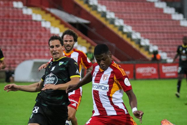 Óscar Perea marcou no empate do Aves SAD com o Tondela. Fotografia: Aves SAD