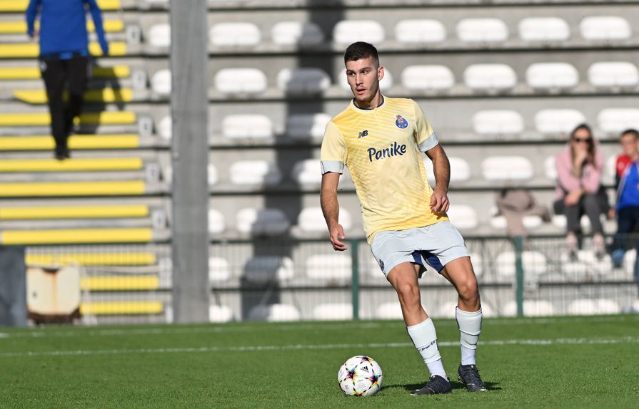 David Vinhas em ação na UEFA Youth League